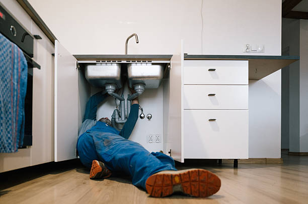 Professional Drain Cleaning technician working in Santa Clara, CA